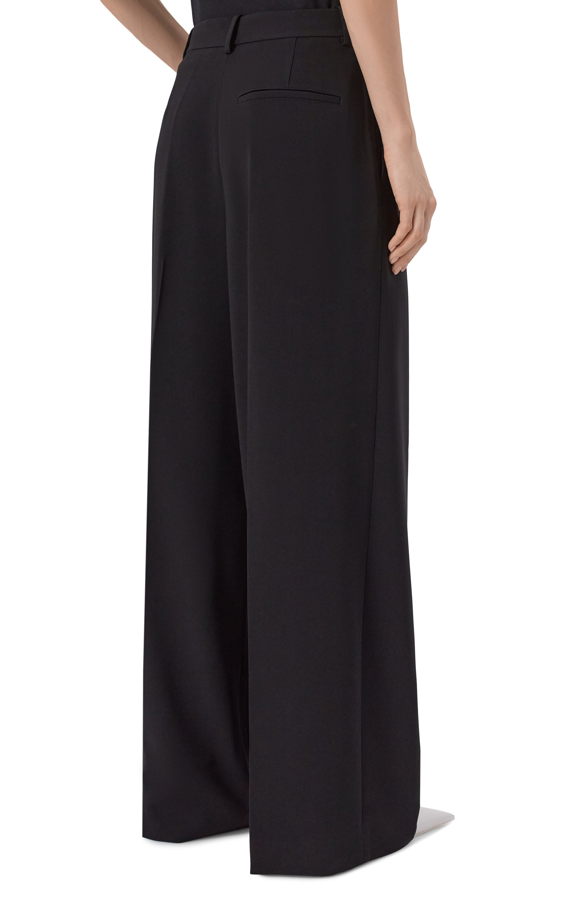 Брюки THEORY черного цвета по цене 55600 руб., арт. Q0109204, фото 4 Брюки THEORY, арт. Q0109204, фото 4