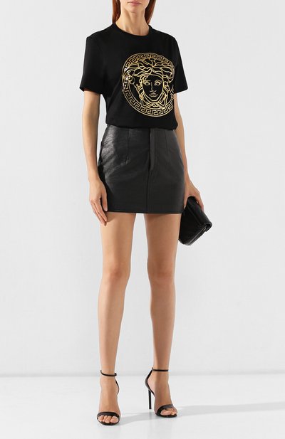 Хлопковая футболка VERSACE черного цвета по цене 31150 руб., арт. A83864/A201952, фото 2 Хлопковая футболка VERSACE, арт. A83864/A201952, фото 2