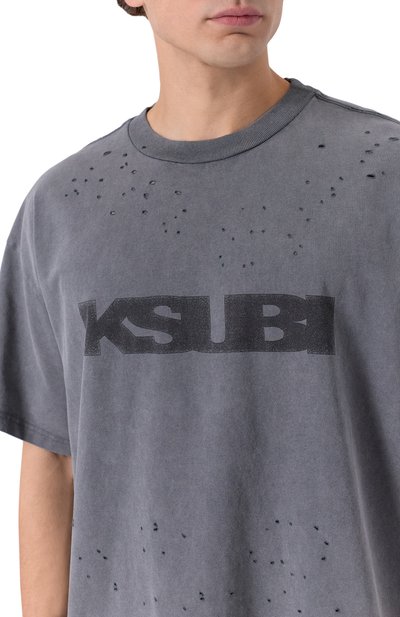 Хлопковая футболка KSUBI серого цвета по цене 18600 руб., арт. MPF25TE025, фото 5 Хлопковая футболка KSUBI, арт. MPF25TE025, фото 5