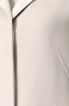 Женское кашемировое удлиненное пальто со спущенным рукавом LORO PIANA светло-серого цвета, арт. FAF9652 | Фото 5 (Материал внешний: Шерсть, Кашемир; Рукава: Длинные; Материал сплава: Проставлено; Длина (верхняя одежда): Длинные; 1-2-бортные: Однобортные; Ювелирные украшения: Назначено; Драгоценные камни: Проставлено; Стили: Кэжуэл; Статус проверки: Проверена категория)