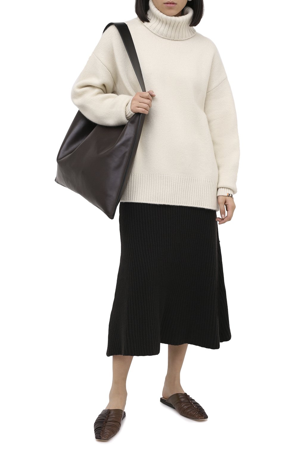 Кашемировый свитер EXTREME CASHMERE кремового цвета по цене 69950 руб., арт. 020/0VERSIZE XTRA, фото 2 Кашемировый свитер EXTREME CASHMERE, арт. 020/0VERSIZE XTRA, фото 2
