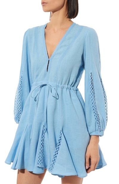 Льняное платье A MERE CO голубого цвета по цене 75700 руб., арт. AMC-RSS23-014SB, фото 3 Льняное платье A MERE CO, арт. AMC-RSS23-014SB, фото 3