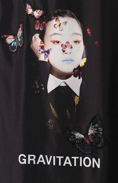 Плащ с принтом VALENTINO черного цвета по цене 527500 руб., арт. SB3CA3Y04S7, фото 5 Плащ с принтом VALENTINO, арт. SB3CA3Y04S7, фото 5