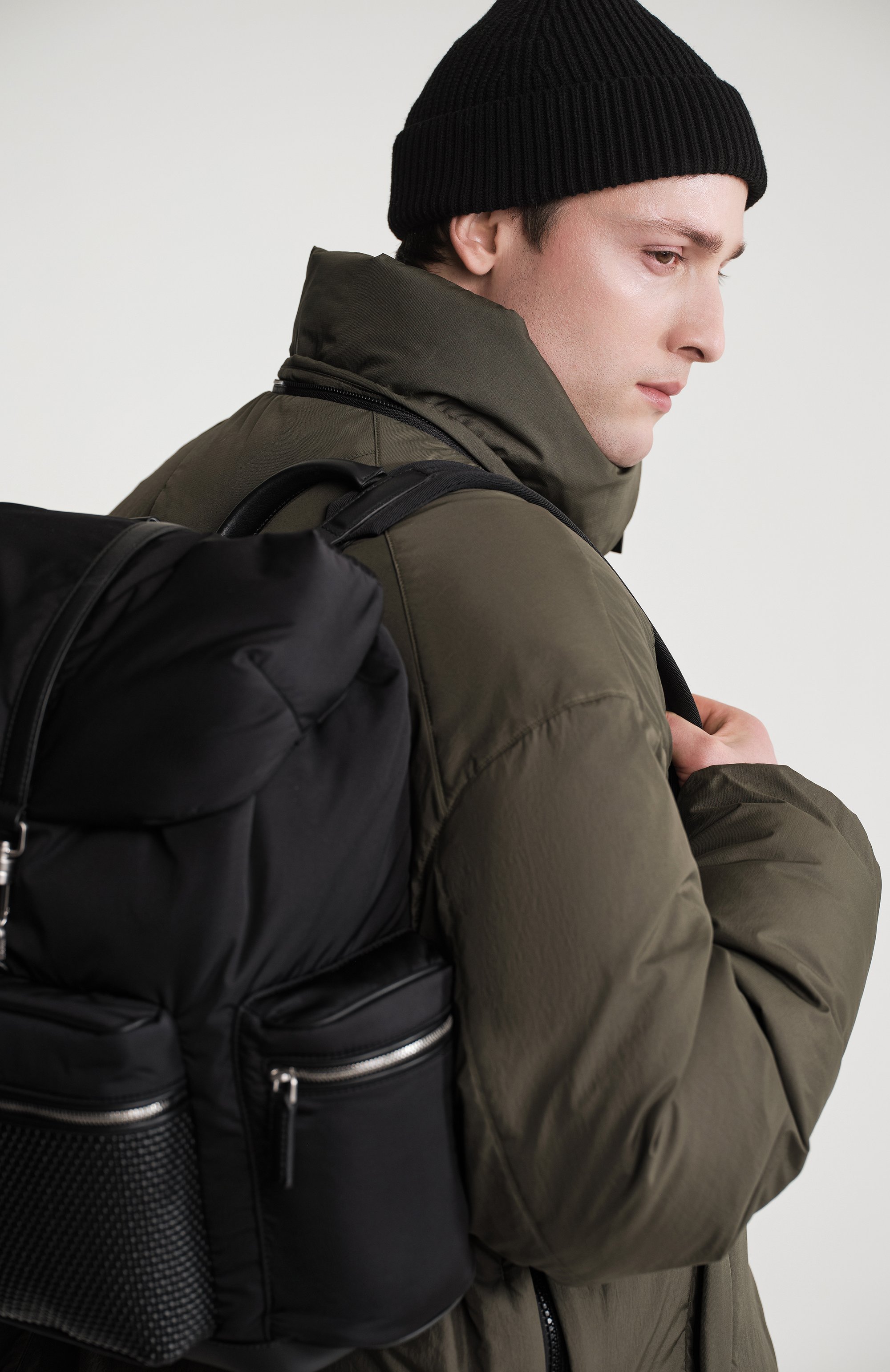 Шапка из хлопка и шерсти MAISON MARGIELA черного цвета по цене 31150 руб., арт. S50TC0051/S17791, фото 4 Шапка из хлопка и шерсти MAISON MARGIELA, арт. S50TC0051/S17791, фото 4