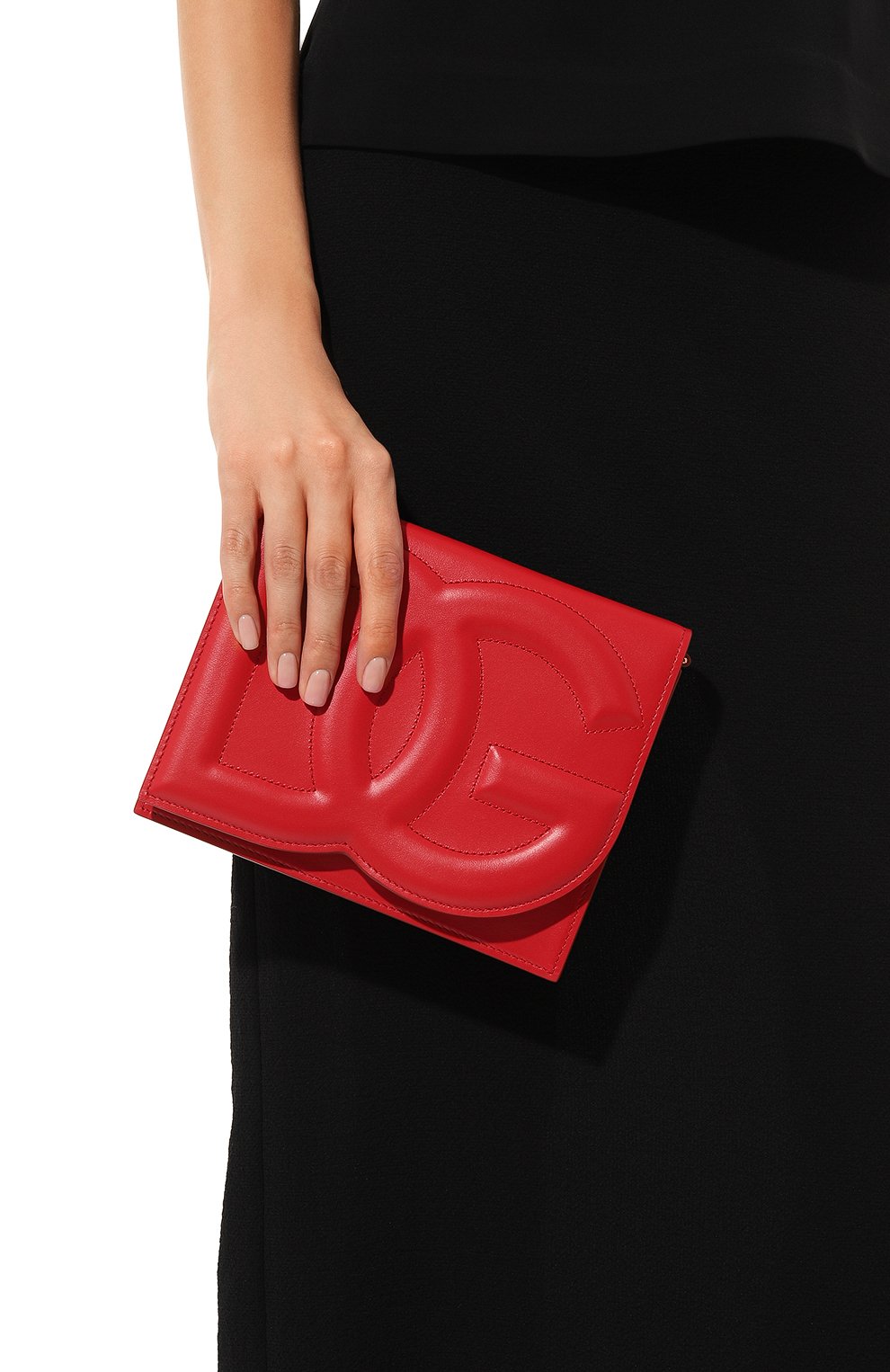 Сумка dg logo DOLCE & GABBANA красного цвета по цене 119500 руб., арт. BB9287_BE9287/AW576_1, фото 2 Сумка dg logo DOLCE & GABBANA, арт. BB9287_BE9287/AW576_1, фото 2