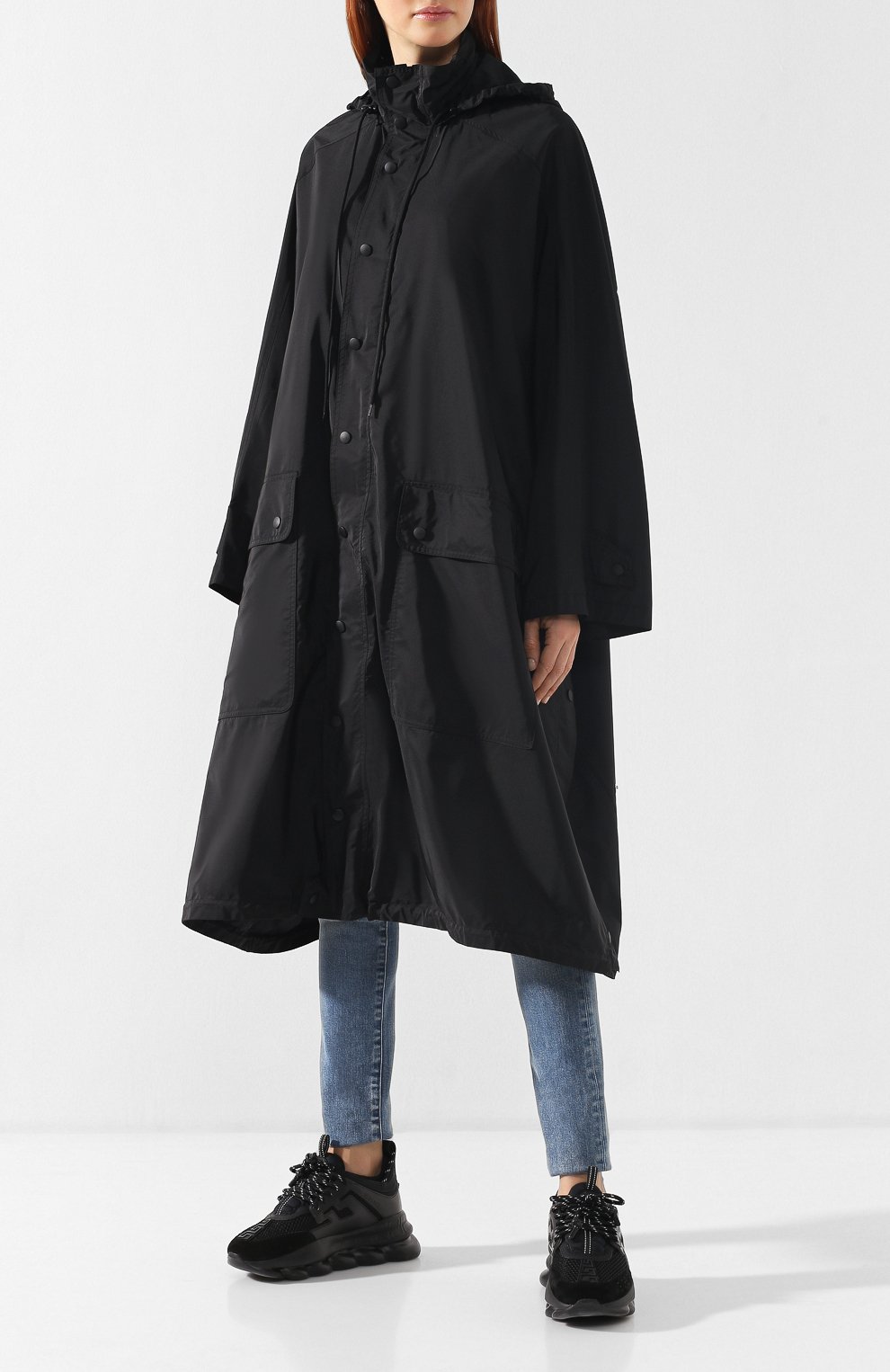 Плащ с капюшоном BALENCIAGA черного цвета по цене 153000 руб., арт. 518184/TYD36, фото 3 Плащ с капюшоном BALENCIAGA, арт. 518184/TYD36, фото 3