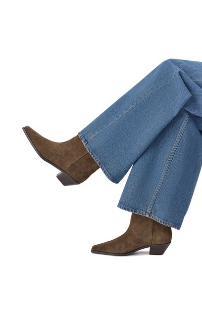 Замшевые казаки 12 STOREEZ коричневого цвета по цене 29000 руб., арт. 128487, фото 2 Замшевые казаки 12 STOREEZ, арт. 128487, фото 2