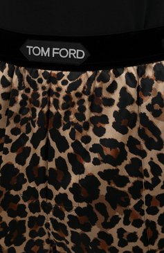 Мужские домашние шелковые брюки TOM FORD бежевого цвета, арт. T4H121310 | Фото 5 (Материал внешний: Шелк; Длина (брюки, джинсы): Стандартные; Кросс-КТ: домашняя одежда; Мужское Кросс-КТ: Брюки-белье; Региональные ограничения белый список (Axapta Mercury): RU; Материал сплава: Проставлено; Драгоценные камни: Проставлено)