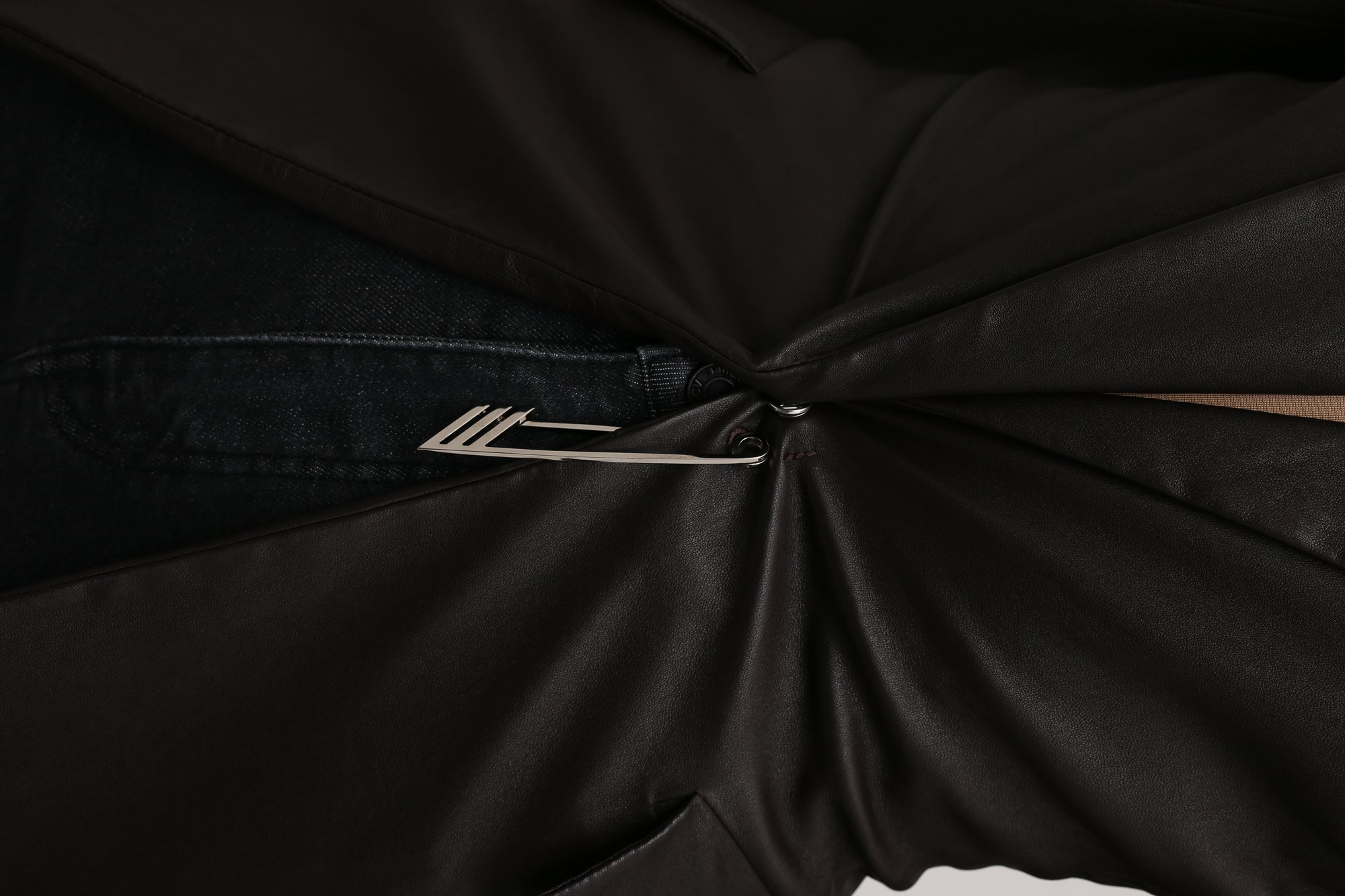 Кожаный жакет THE ATTICO темно-коричневого цвета по цене 271500 руб., арт. 213WCG22/L035, фото 5 Кожаный жакет THE ATTICO, арт. 213WCG22/L035, фото 5