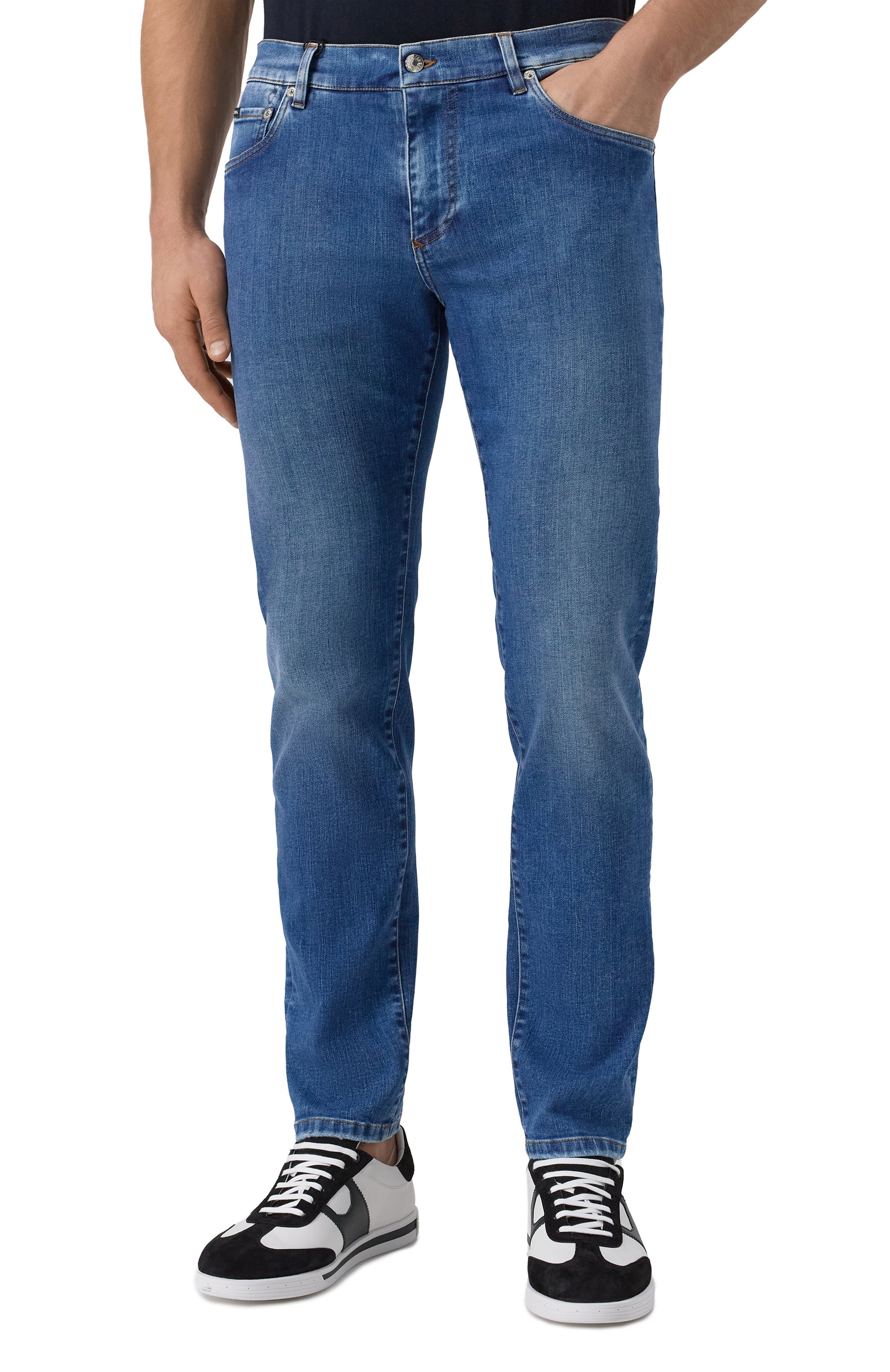 Джинсы slim DOLCE & GABBANA синего цвета по цене 96350 руб., арт. GY07CZ/G8MZ9, фото 3 Джинсы slim DOLCE & GABBANA, арт. GY07CZ/G8MZ9, фото 3