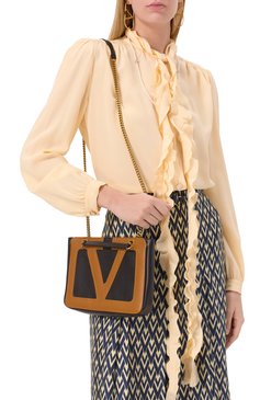Женская сумка viva superstar small VALENTINO черного цвета, арт. 6W2B0R14/PTJ | Фото 2 (Материал: Натуральная кожа; Драгоценные камни: Проставлено; Размер: small; Материал сплава: Проставлено; Ремень/цепочка: На ремешке)