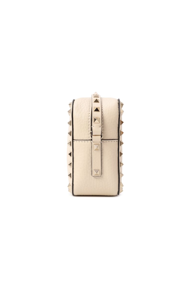 Женская сумка rockstud VALENTINO кремового цвета, арт. 5W2B0809/VSF | Фото 4 (Материал спла�ва: Проставлено; Материал: Натуральная кожа; Размер: mini; Драгоценные камни: Проставлено; Ремень/цепочка: На ремешке)