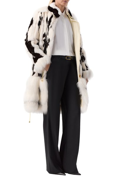 Шуба из норки и лисы TOM FORD белого цвета по цене 6865000 руб., арт. CPF190/T80245, фото 2 Шуба из норки и лисы TOM FORD, арт. CPF190/T80245, фото 2