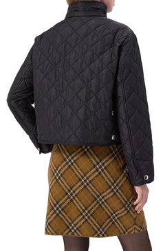 Женская куртка BURBERRY черного цвета, арт. 8072798 | Фото 8 (Длина (верхняя одежда): Короткие; Драгоценные камни: Проставлено; Материал подклада: Синтетический материал; Рукава: Длинные; Материал сплава: Проставлено; Кросс-КТ: Легкие, Куртка; Стили: Кэжуэл; Материал внешний: Синтетический материал)