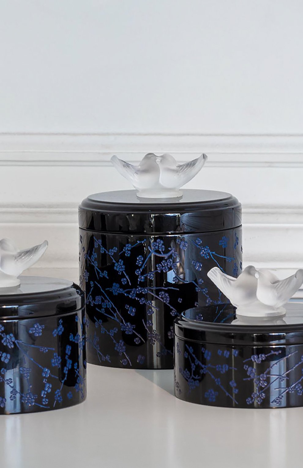 Шкатулка fleurs de cerisier LALIQUE черного цвета по цене 106000 руб., арт. 10687200, фото 4 Шкатулка fleurs de cerisier LALIQUE, арт. 10687200, фото 4