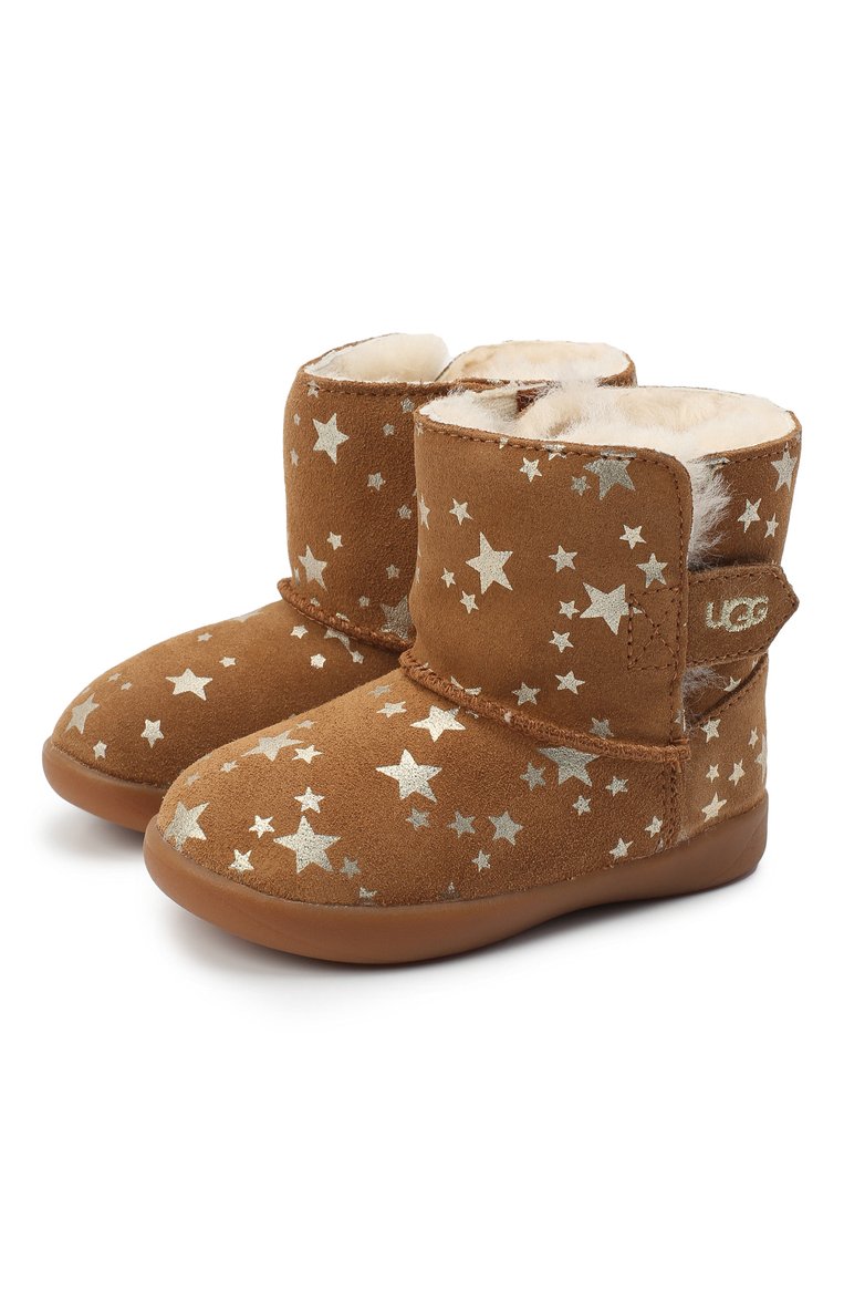 Детские угги keelan stars UGG коричневого цвета, арт. 1115840T_CHE | Фото 1 (Материал внешний: Замша; Материал утеплителя: Шерсть, Натуральный мех; Кросс-КТ: полусапоги; Региональные ограничения белый список (Axapta Mercury): RU, Не проставлено; Девочки Кросс-КТ: Угги, Обувь-зимняя; Нос: Не проставлено; Материал сплава: Проставлено)