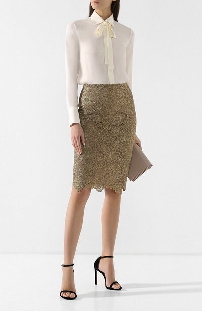 Кружевная юбка VALENTINO золотого цвета по цене 241000 руб., арт. RB3RA4I04GD, фото 2 Кружевная юбка VALENTINO, арт. RB3RA4I04GD, фото 2