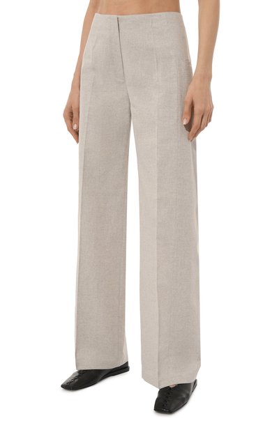 Льняные брюки RUBAN молочного цвета по цене 38700 руб., арт. RSS23-7.3.45.10, фото 3 Льняные брюки RUBAN, арт. RSS23-7.3.45.10, фото 3