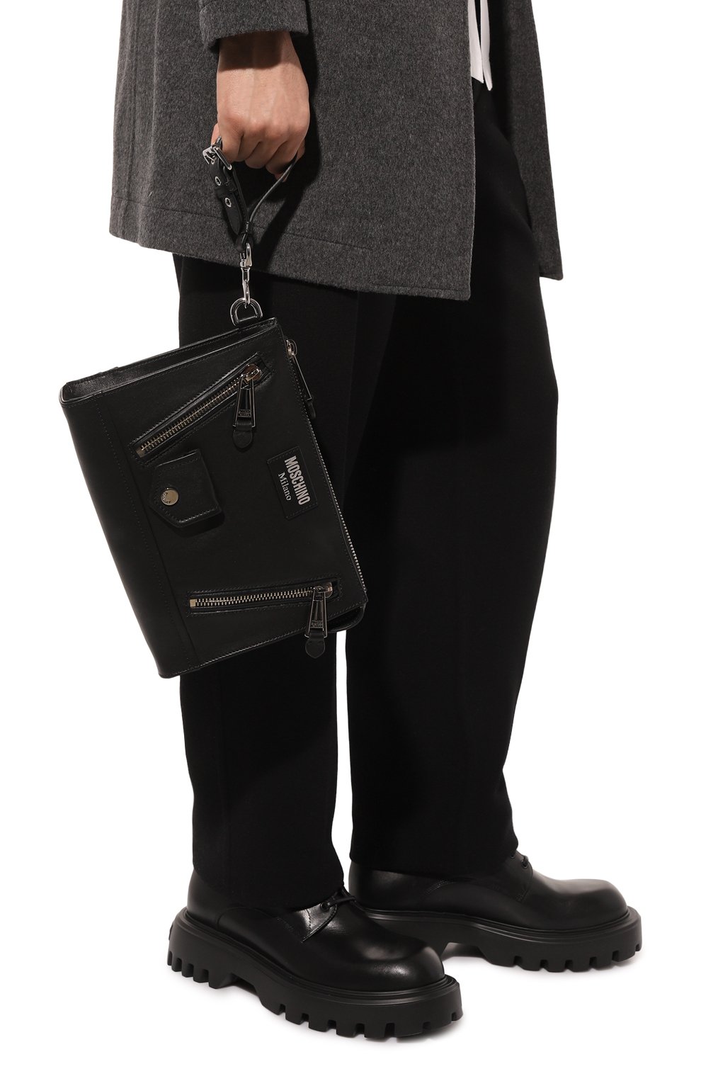 Кожаный клатч MOSCHINO черного цвета по цене 85050 руб., арт. A8402/8002, фото 2 Кожаный клатч MOSCHINO, арт. A8402/8002, фото 2