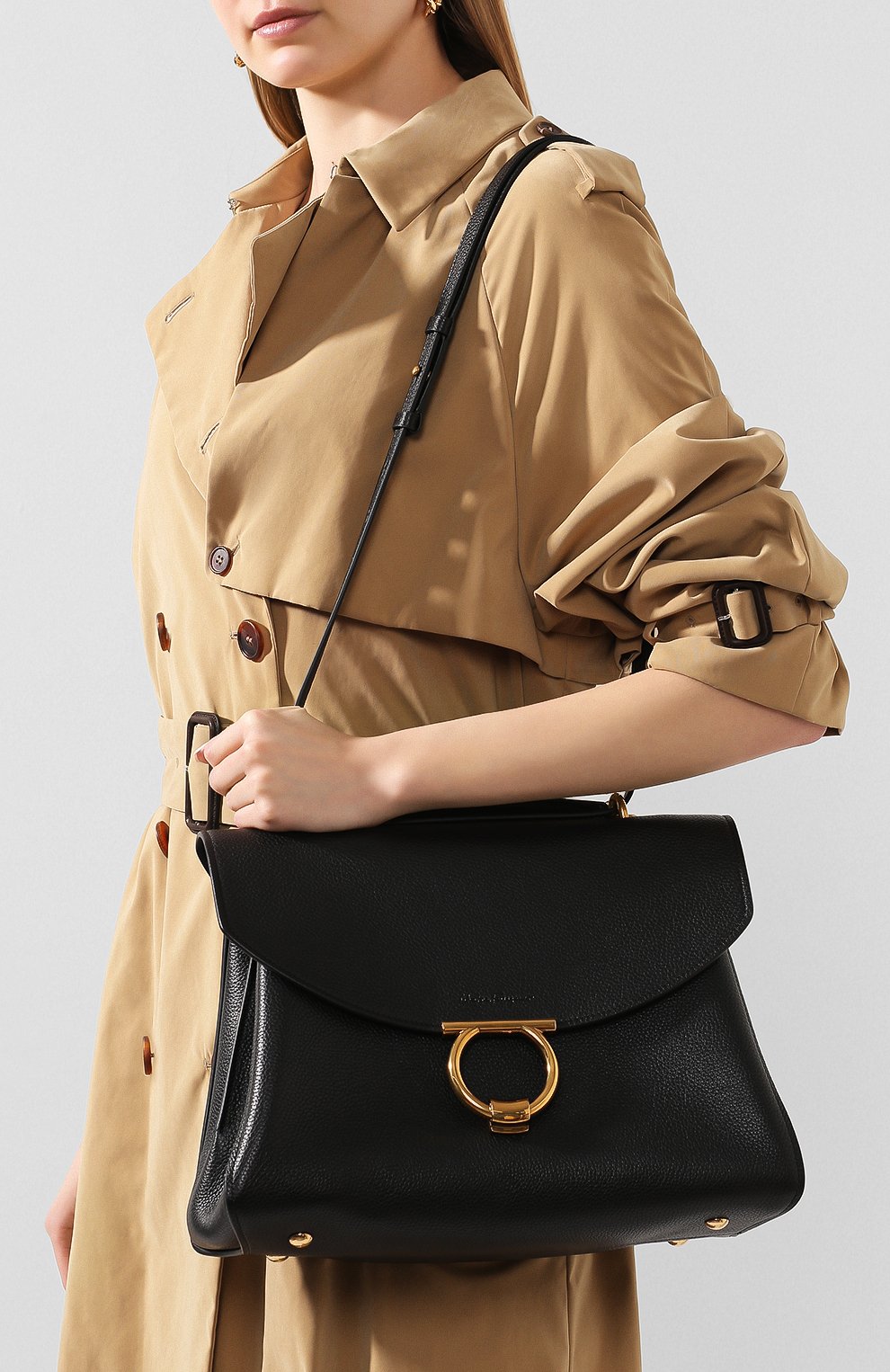 Сумка margot FERRAGAMO черного цвета по цене 169500 руб., арт. Z-0702213, фото 5 Сумка margot FERRAGAMO, арт. Z-0702213, фото 5