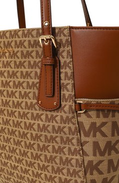 Женский сумка-тоут voyager MICHAEL MICHAEL KORS коричневого цвета, арт. 30T2GV6T4I | Фото 3 (Сумки-технические: Сумки-шопперы; Материал сплава: Проставлено; Материал: Текстиль; Драгоценные камни: Проставлено; Размер: large)