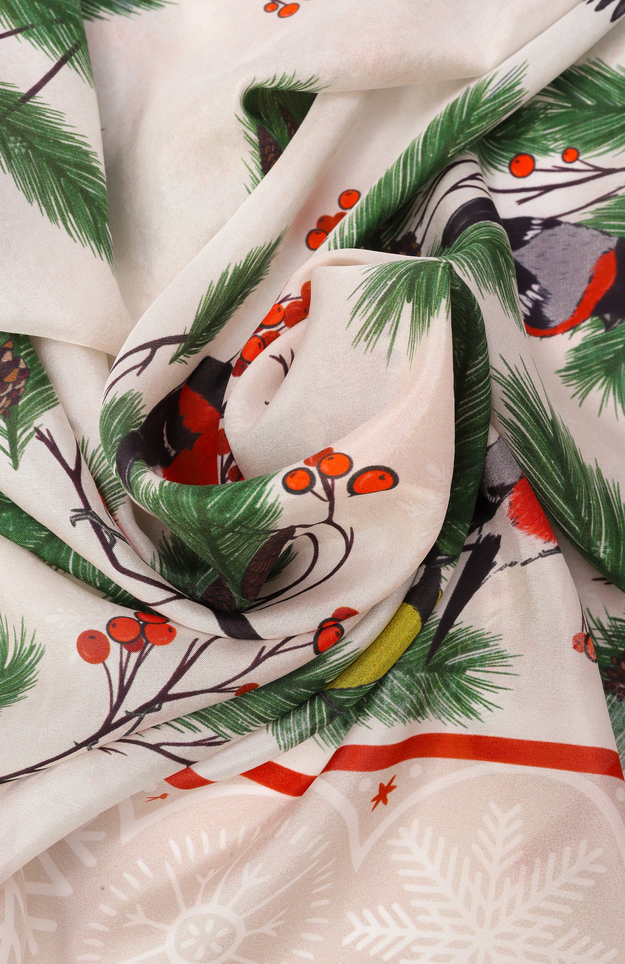 Шелковая шаль зимний лес GOURJI кремового цвета по цене 22980 руб., арт. 91133437/61108, фото 3 Шелковая шаль зимний лес GOURJI, арт. 91133437/61108, фото 3