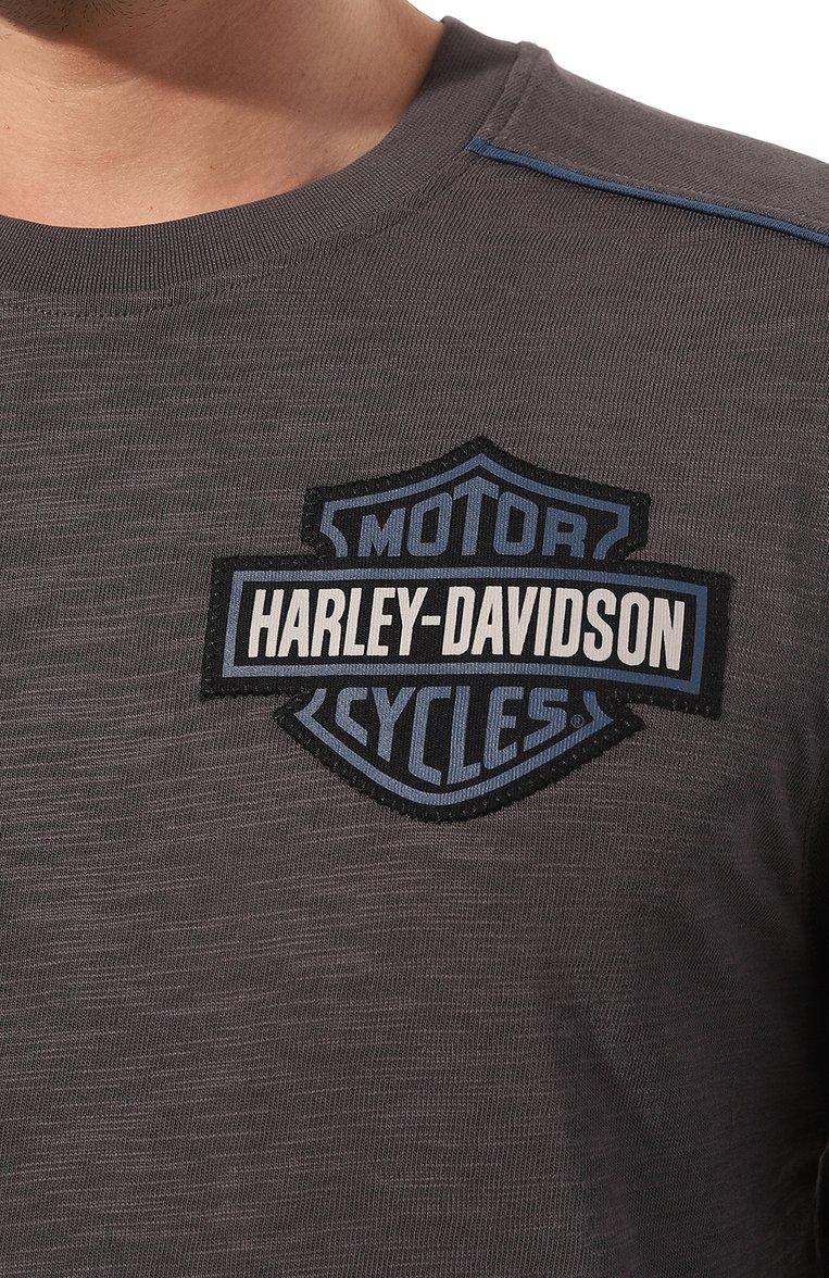 Мужская хлопковый лонгслив HARLEY-DAVIDSON серого цвета, арт. 96551-23VM | Фото 5 (Рукава: Длинные; Длина (для топов): Стандартные; Принт: С принтом; Материал сплава: Проставлено; Материал внешний: Хлопок; Драгоценные камни: Проставлено; Стили: Кэжуэл)