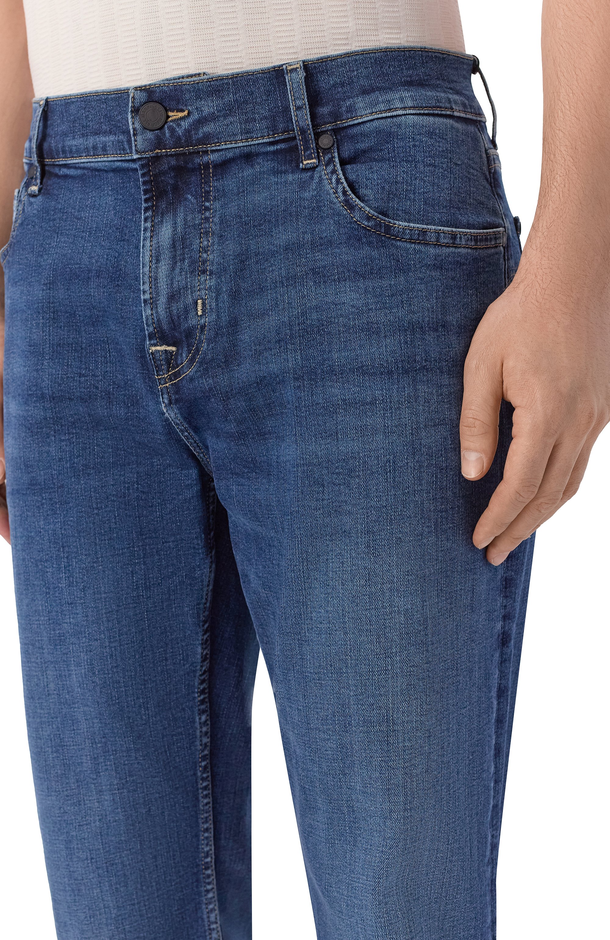 Джинсы standard 7 FOR ALL MANKIND синего цвета по цене 29150 руб., арт. 7TE10C42-3LH, фото 5 Джинсы standard 7 FOR ALL MANKIND, арт. 7TE10C42-3LH, фото 5