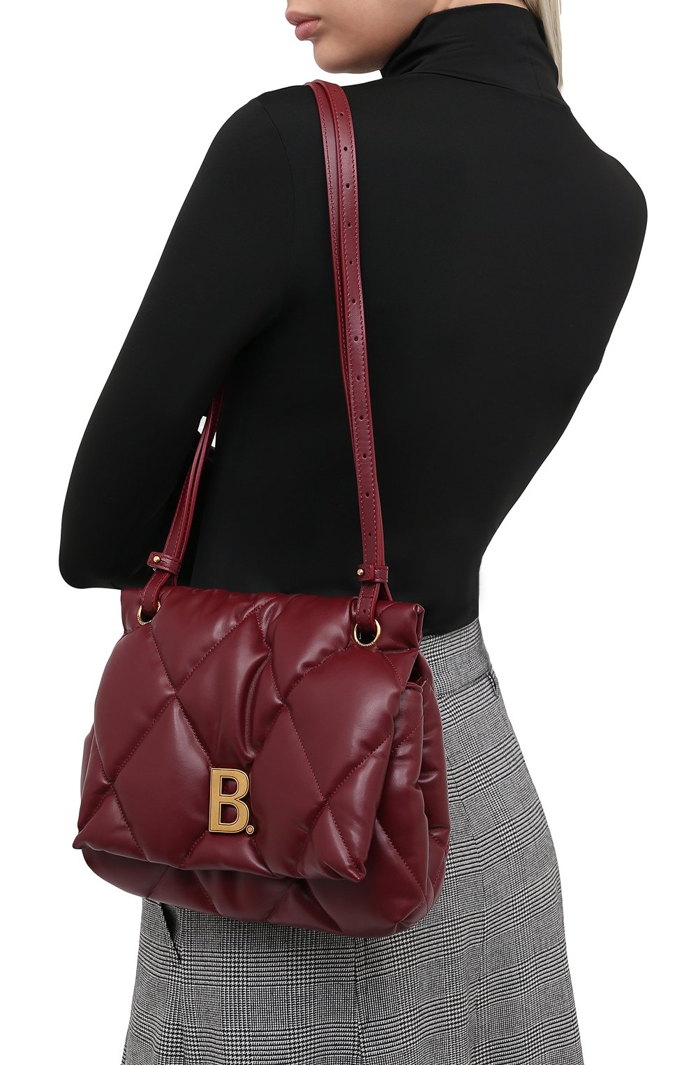 Сумка touch puffy BALENCIAGA бордового цвета по цене 161000 руб., арт. 619449/1WN4M, фото 2 Сумка touch puffy BALENCIAGA, арт. 619449/1WN4M, фото 2