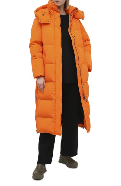 Пуховик WOOLRICH оранжевого цвета по цене 95700 руб., арт. CFWW0U0312FR/UT1148, фото 2 Пуховик WOOLRICH, арт. CFWW0U0312FR/UT1148, фото 2