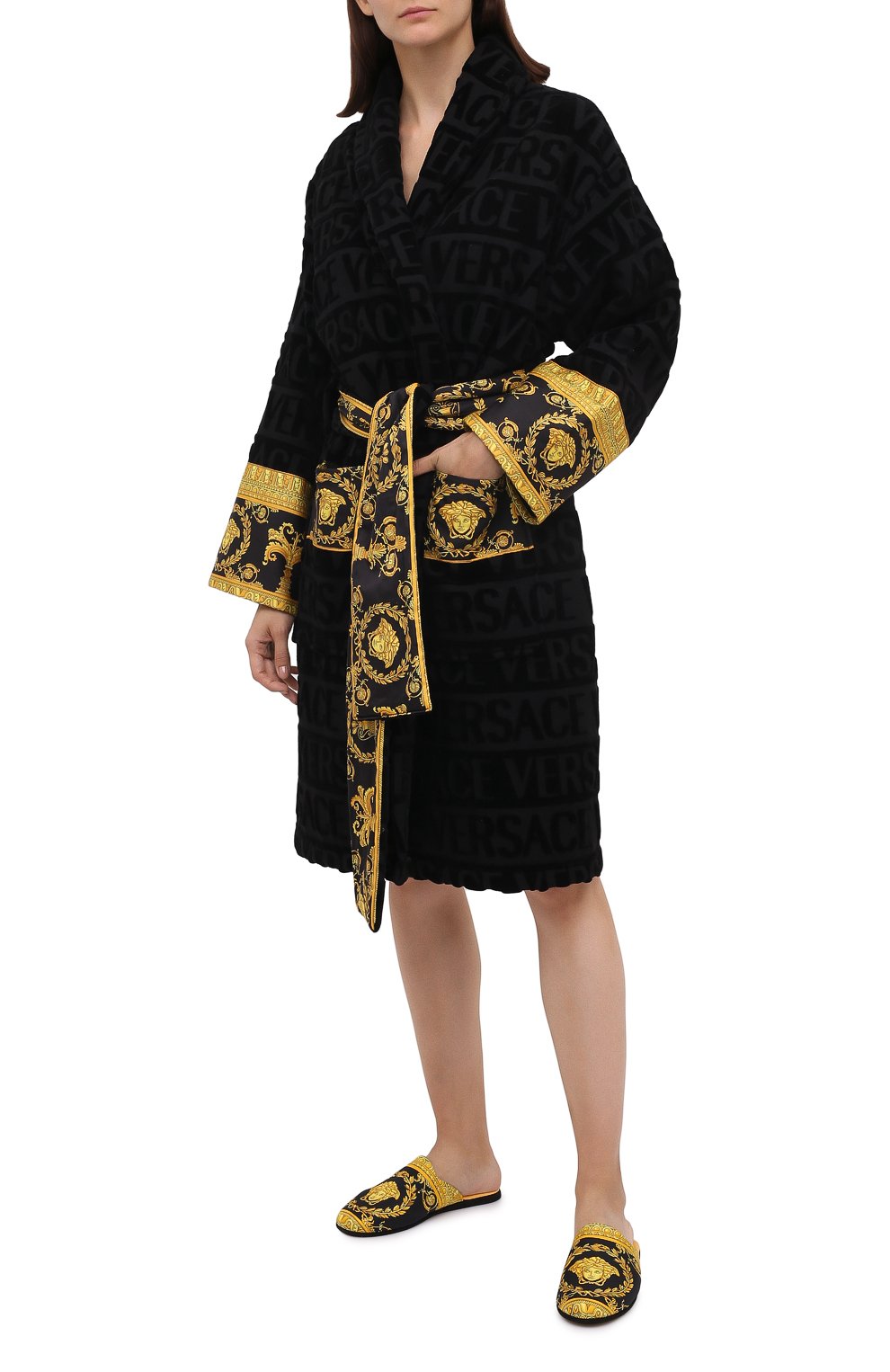 Хлопковый халат VERSACE черного цвета по цене 69850 руб., арт. ZACJ00008/ZC0SP052, фото 2 Хлопковый халат VERSACE, арт. ZACJ00008/ZC0SP052, фото 2