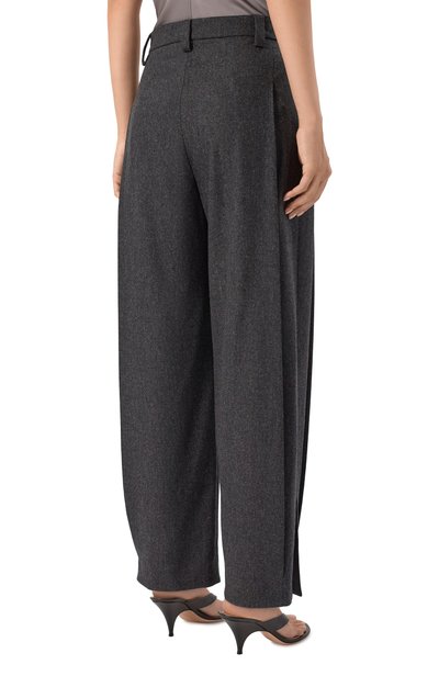 Брюки из шерсти и кашемира GIORGIO ARMANI серого цвета по цене 215000 руб., арт. GW003533/TE10537, фото 4 Брюки из шерсти и кашемира GIORGIO ARMANI, арт. GW003533/TE10537, фото 4