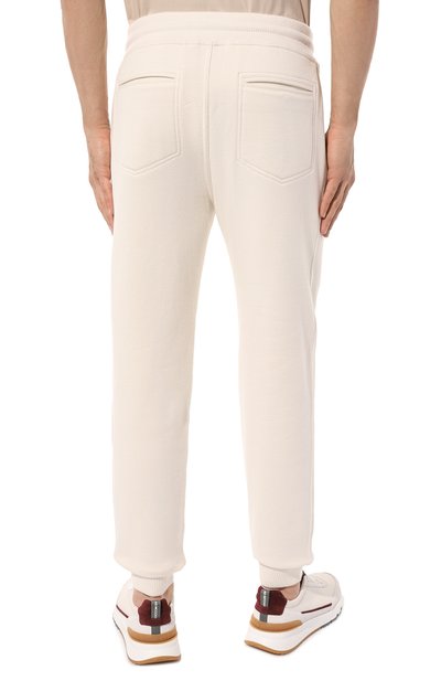 Хлопковые джоггеры BRUNELLO CUCINELLI кремового цвета по цене 138500 руб., арт. MTU23B2207, фото 4 Хлопковые джоггеры BRUNELLO CUCINELLI, арт. MTU23B2207, фото 4