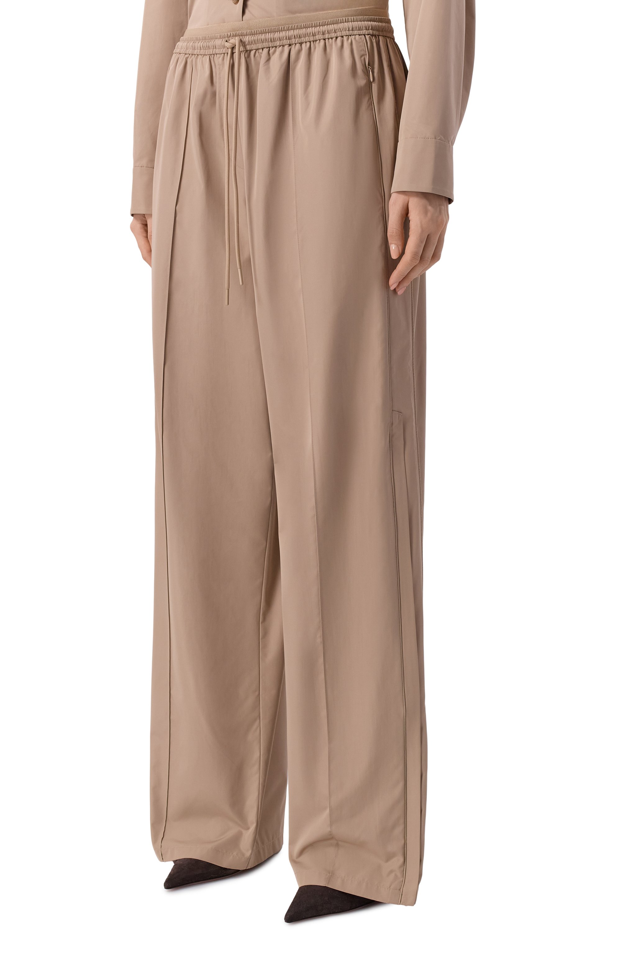 Брюки 12 STOREEZ бежевого цвета по цене 22000 руб., арт. 135323, фото 3 Брюки 12 STOREEZ, арт. 135323, фото 3