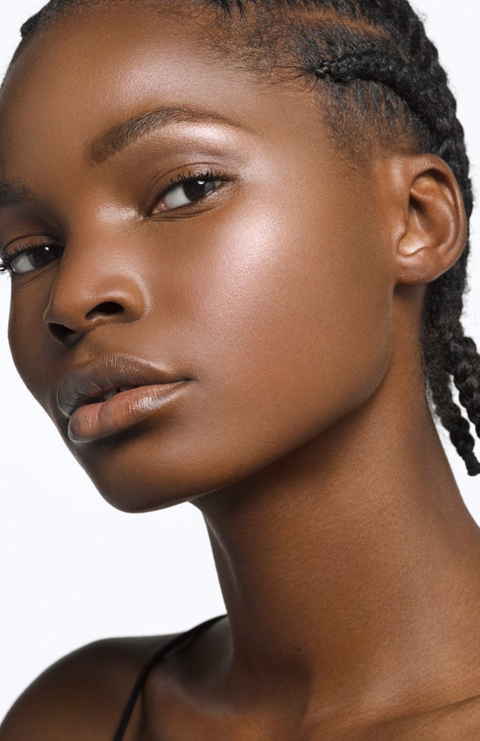 Компактная пудра с эффектом сияния 3d all over glow YSL бесцветного цвета по цене 5150 руб., арт. 3614272895348, фото 3 Компактная пудра с эффектом сияния 3d all over glow YSL, арт. 3614272895348, фото 3