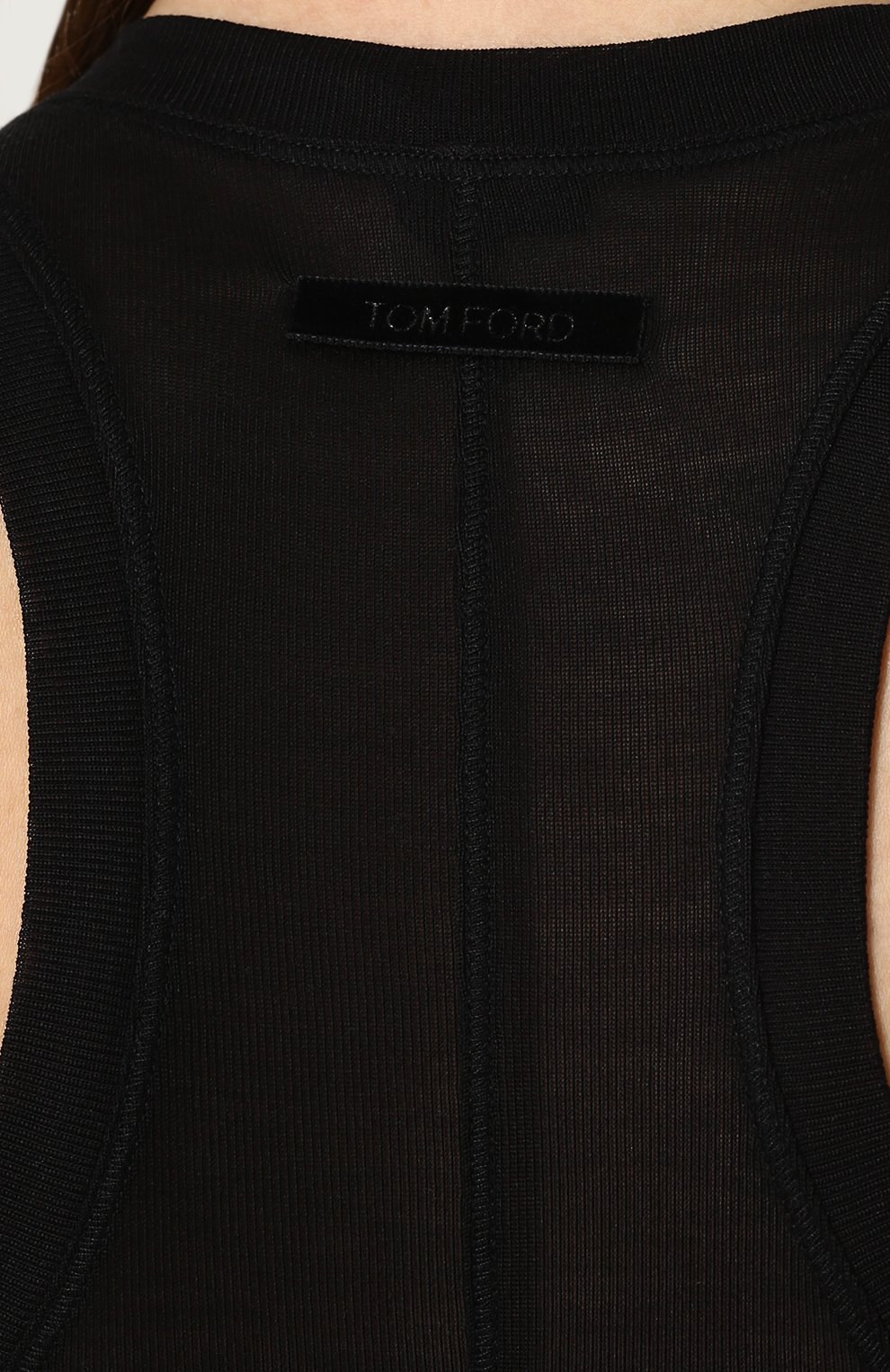Приталенный шелковый топ с круглым вырезом TOM FORD черного цвета по цене 58500 руб., арт. TSJ199-FAX290, фото 5 Приталенный шелковый топ с круглым вырезом TOM FORD, арт. TSJ199-FAX290, фото 5