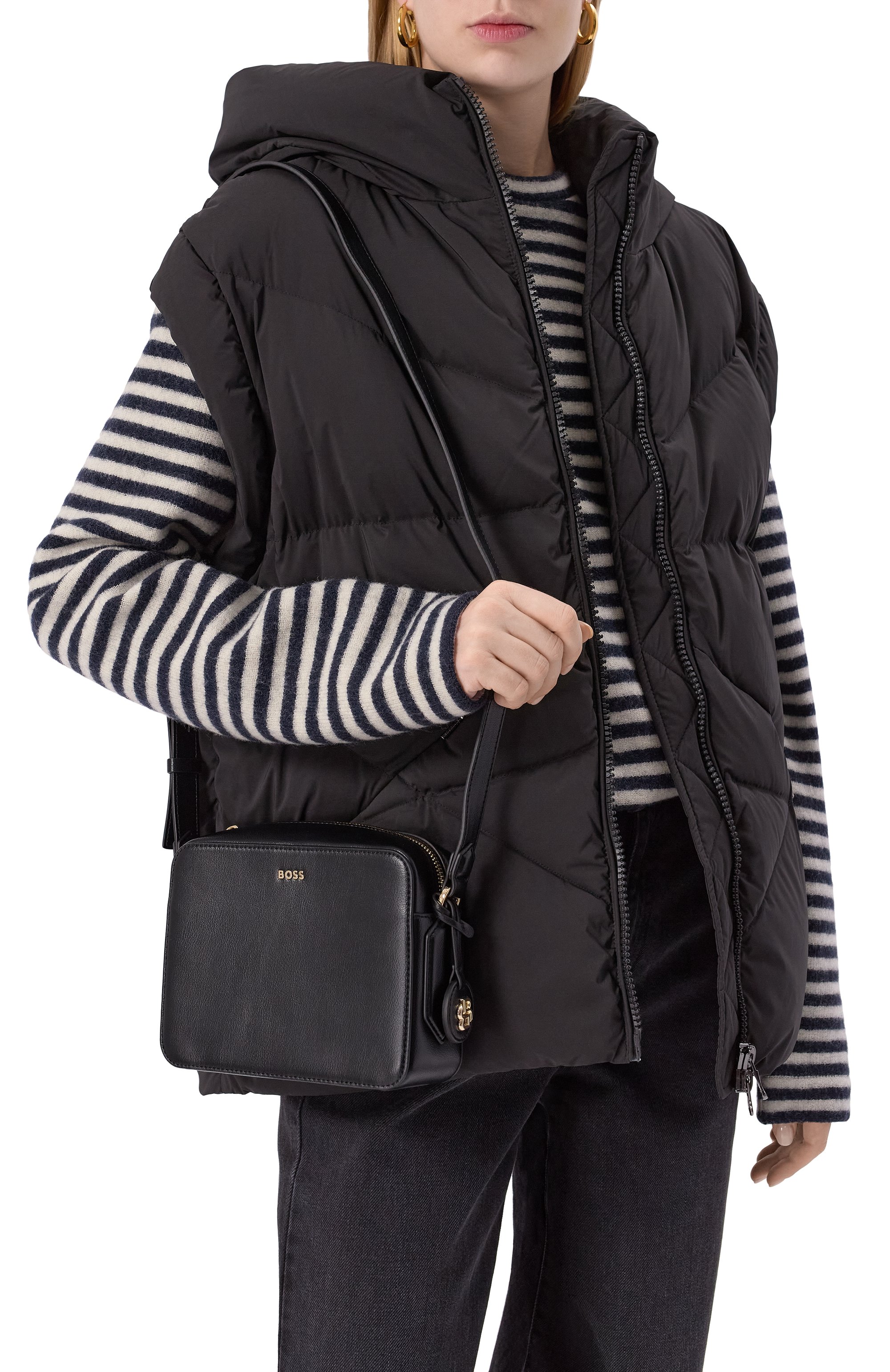 Сумка liriel BOSS черного цвета по цене 15600 руб., арт. 50523273, фото 2 Сумка liriel BOSS, арт. 50523273, фото 2