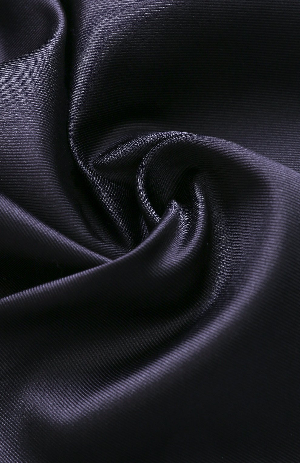 Однотонный шелковый платок BRIONI черного цвета по цене 14550 руб., арт. 071000/0743L, фото 2 Однотонный шелковый платок BRIONI, арт. 071000/0743L, фото 2
