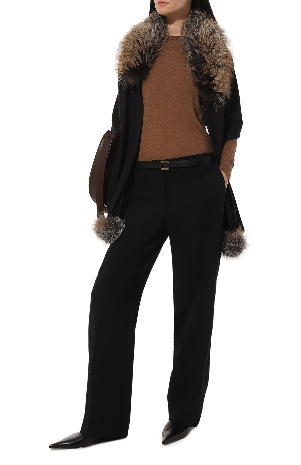 Капюшон с мехом лисы VICTORIA KUSENKOVA черного цвета по цене 60280 руб., арт. 199304465548, фото 2 Капюшон с мехом лисы VICTORIA KUSENKOVA, арт. 199304465548, фото 2