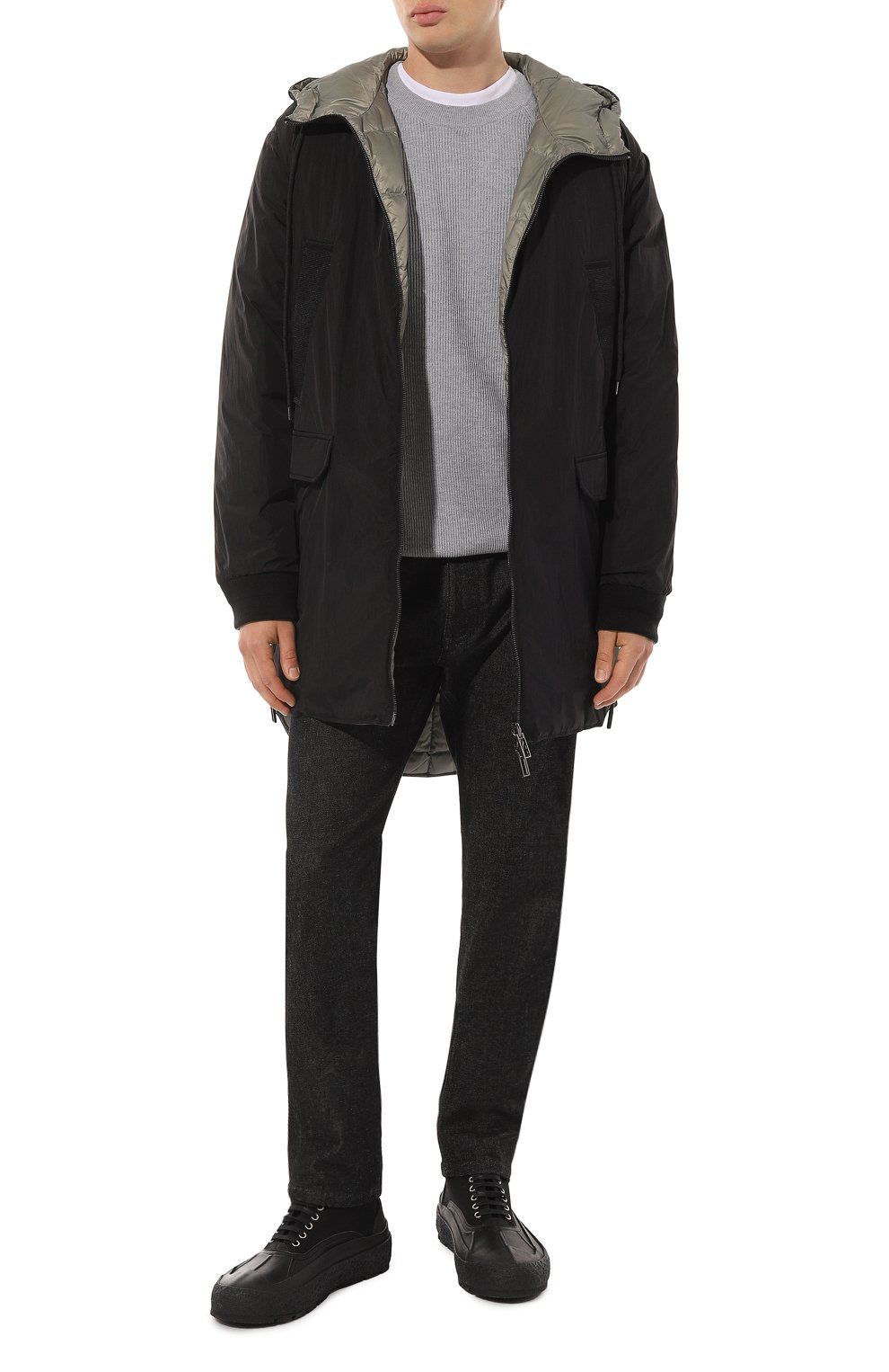 Двусторонний пуховик EMPORIO ARMANI черного цвета по цене 74250 руб., арт. 6R1L95/1NHMZ, фото 2 Двусторонний пуховик EMPORIO ARMANI, арт. 6R1L95/1NHMZ, фото 2