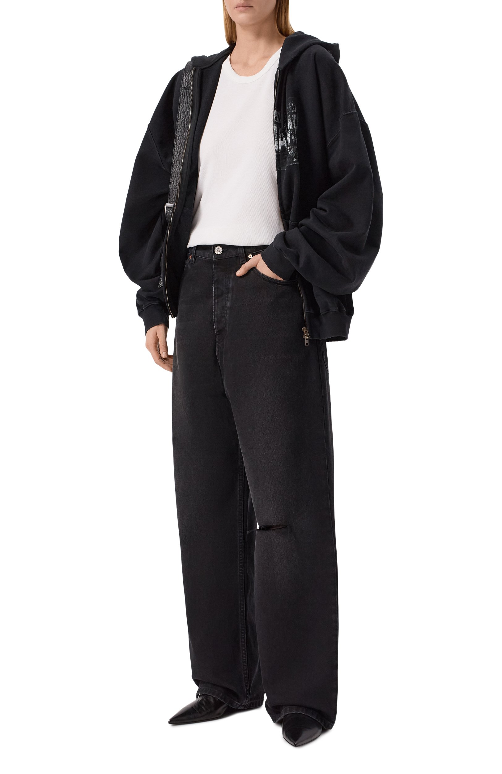 Джинсы VETEMENTS черного цвета по цене 109500 руб., арт. MH27DJ087B, фото 2 Джинсы VETEMENTS, арт. MH27DJ087B, фото 2