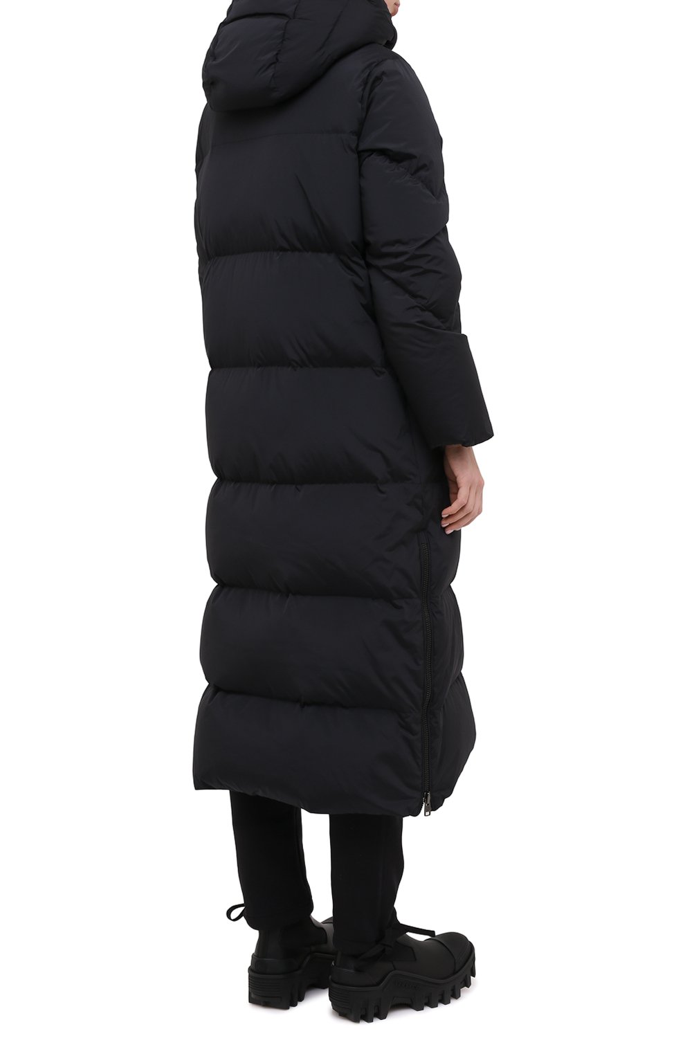 Пуховик WOOLRICH черного цвета по цене 95700 руб., арт. CFWW0U0312FR/UT1148, фото 4 Пуховик WOOLRICH, арт. CFWW0U0312FR/UT1148, фото 4