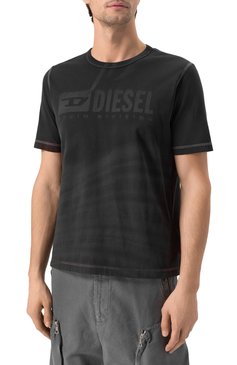 Мужская хлопковая футболка DIESEL черного цвета, арт. A16428/0LJBS | Фото 3 (Материал сплава: Проставлено; Длина (для топов): Стандартные; Драгоценные камни: Проставлено; Рукава: Короткие; Стили: Кэжуэл; Принт: С принтом; Материал внешний: Хлопок; Мужское Кросс-КТ: Футболка-одежда; Кросс-КТ: Джерси)