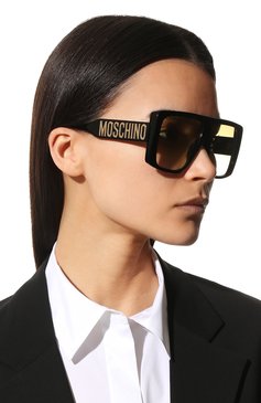 Женские солнцезащитные очки MOSCHINO желтого цвета, арт. M0S119 807 06 | Фото 2 (Региональные ограничения белый список (Axapta Mercury): Не проставлено; Нос: Не проставлено; Тип очков: С/з; Очки форма: Маска; Оптика Гендер: оптика-женское)