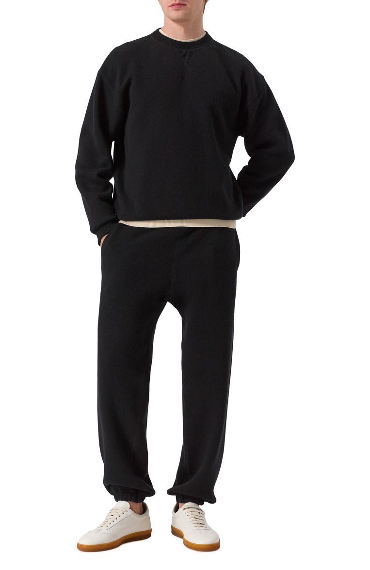 Мужской кашемировый джемпер JIL SANDER черного цвета, арт. J47GP0193-J13276 | Фото 2 (Рукава: Длинные; Длина (для топов): Стандартные; Материал внешний: Кашемир, Шерсть; Мужское Кросс-КТ: Джемперы; Принт: Без принта; Вырез: Круглый; Стили: Кэжуэл)