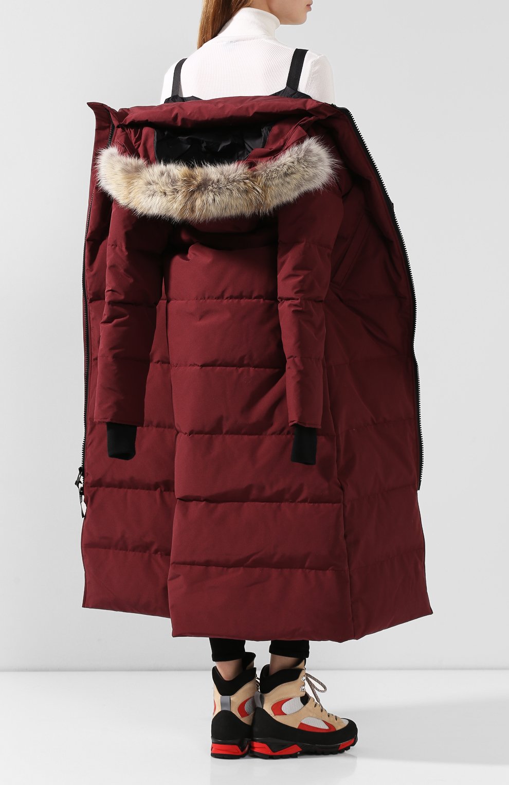 Пуховик mystique CANADA GOOSE бордового цвета по цене 151500 руб., арт. 3035L, фото 6 Пуховик mystique CANADA GOOSE, арт. 3035L, фото 6