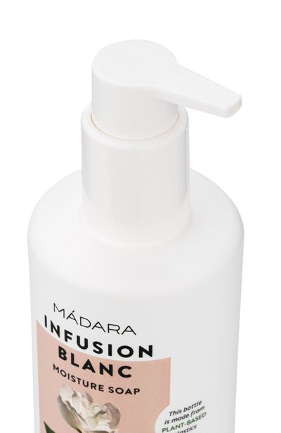 Увлажняющее жидкое мыло infusion blanc (300ml) MADARA бесцветного цвета по цене 1900 руб., арт. A1401, фото 2 Увлажняющее жидкое мыло infusion blanc (300ml) MADARA, арт. A1401, фото 2