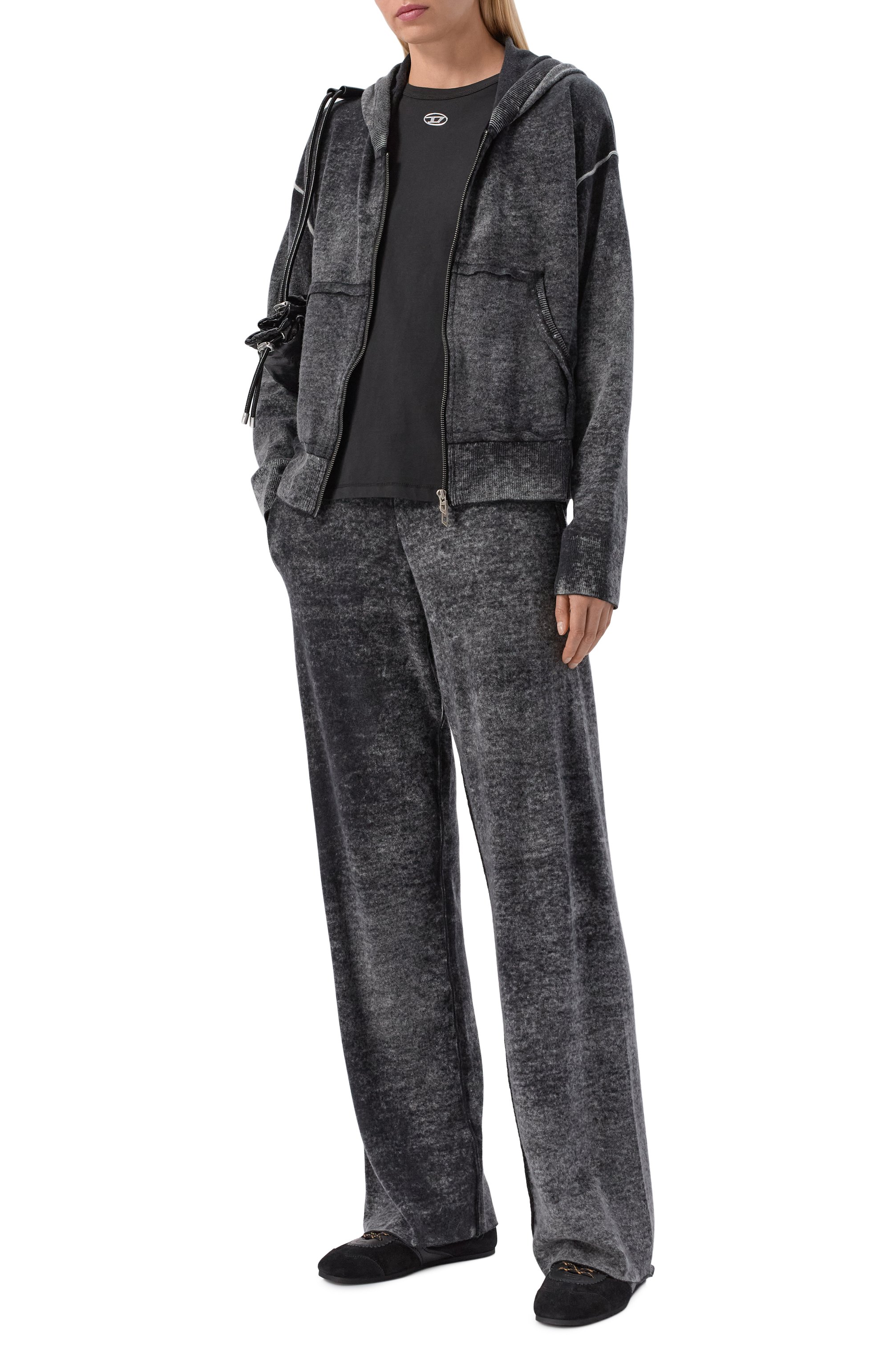 Хлопковая футболка DIESEL черного цвета по цене 10550 руб., арт. A20399/0JMBB, фото 2 Хлопковая футболка DIESEL, арт. A20399/0JMBB, фото 2