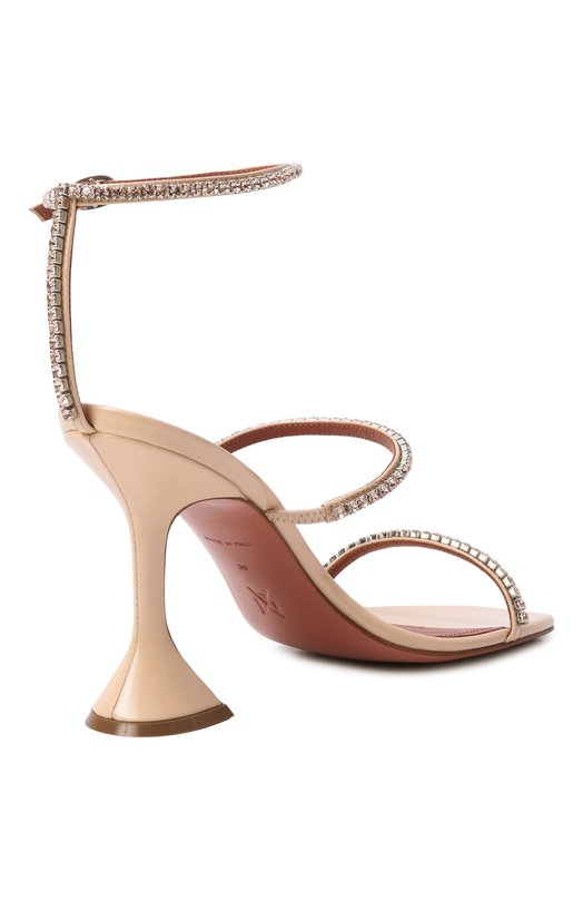 Кожаные босоножки Gilda 95 Amina Muaddi GILDA SANDAL 95/PATENT Бежевый  GILDA SANDAL 95/PATENT Фото 5