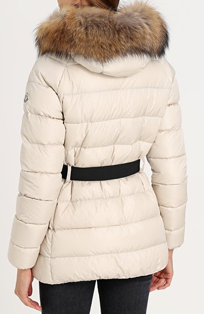 Стеганый пуховик с поясом и меховой отделкой капюшоном MONCLER, арт. C2-093-46877-25-68065, фото 4